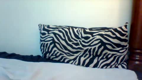 Snapshot of miss440_sunday chatting on 11-08-25, 04:18 miss440 online show from 11-08-25, 04:18