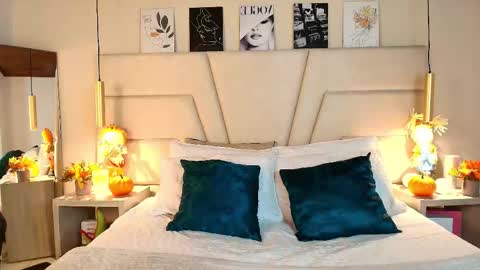 Snapshot of miss__ary_ chatting on 10-28-25, 12:41 miss__ary_ online show from 10-28-25, 12:41