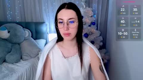 Snapshot of miss__linn chatting on 01-09-26, 10:29 Linn online show from 01-09-26, 10:29