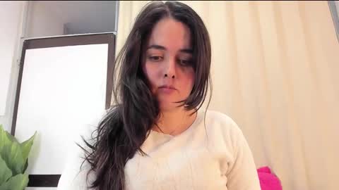 Snapshot of miss_alhy chatting on 11-15-25, 02:42 online show from 11-15-25, 02:42