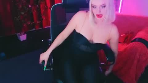 miss_alice_silver online show from 06-10-26, 07:02