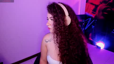 Snapshot of miss_alisse chatting on 09-24-25, 12:25 miss_alisse online show from 09-24-25, 12:25