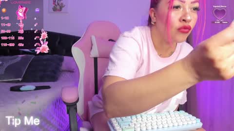 Snapshot of miss_amarantha1 chatting on 01-29-25, 04:26 A M A R A N T H A online show from 01-29-25, 04:26