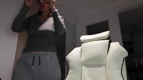 miss_ann_1 online show from 05-04-26, 12:28