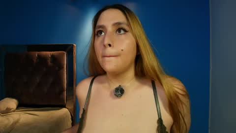 Snapshot of miss_anny18 chatting on 04-06-26, 01:03 Anny online show from 04-06-26, 01:03