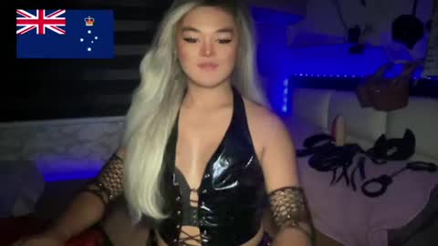 Snapshot of miss_antonette_xxx chatting on 06-24-26, 08:08 Call me Miss Antonette online show from 06-24-26, 08:08