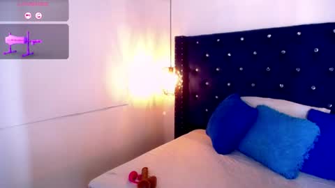 miss_ariss online show from 12-20-25, 04:41