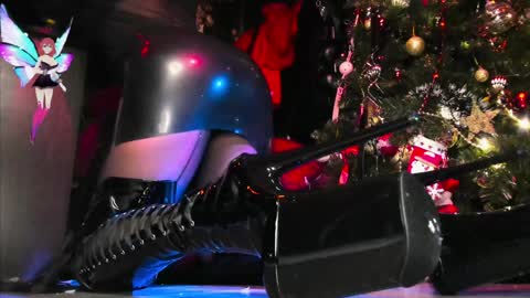 Snapshot of miss_asmodeus chatting on 12-28-24, 10:55 missAsmodeus online show from 12-28-24, 10:55