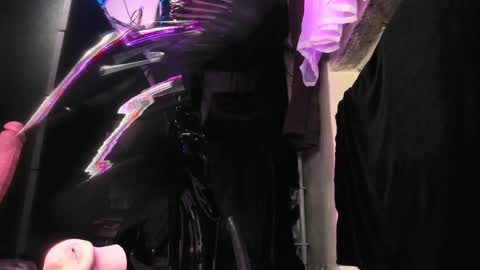 Snapshot of miss_asmodeus chatting on 01-10-25, 10:25 missAsmodeus online show from 01-10-25, 10:25