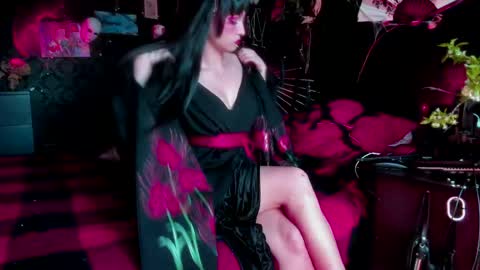 Snapshot of miss_asmodeus chatting on 05-14-26, 02:57 missAsmodeus online show from 05-14-26, 02:57