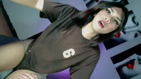 miss_bella69 online show from 06-14-26, 04:03