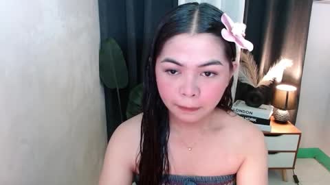 Snapshot of miss_briella chatting on 09-28-25, 02:33 Briella online show from 09-28-25, 02:33