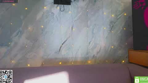 Snapshot of miss_bubbles chatting on 06-01-26, 01:07 Sandy online show from 06-01-26, 01:07