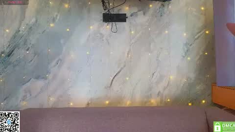 Snapshot of miss_bubbles chatting on 06-14-26, 01:14 Sandy online show from 06-14-26, 01:14