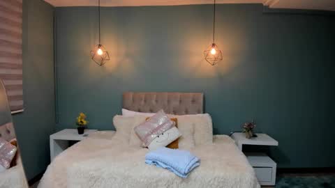 Cataleya online show from 12-17-25, 11:49