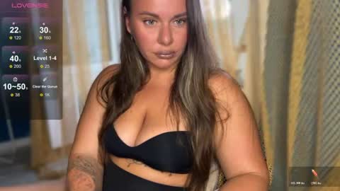 Snapshot of miss_christine_ chatting on 06-26-26, 05:01 Miss Christine online show from 06-26-26, 05:01