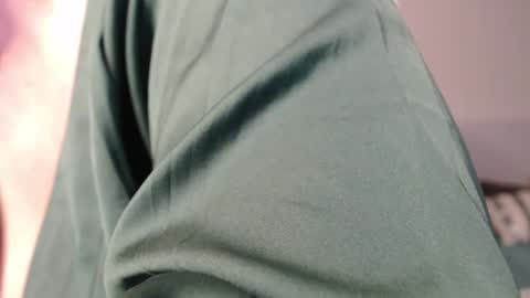 Snapshot of miss_daniels chatting on 10-23-25, 12:21 liza online show from 10-23-25, 12:21