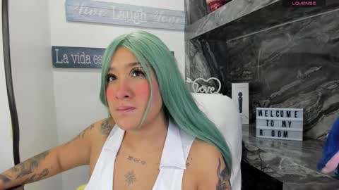 Snapshot of miss_danika chatting on 11-19-25, 10:59 Danika online show from 11-19-25, 10:59