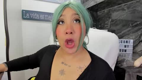 Snapshot of miss_danika chatting on 01-08-26, 11:01 Danika online show from 01-08-26, 11:01