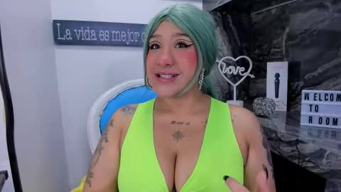 Snapshot of miss_danika chatting on 01-15-26, 11:04 Danika online show from 01-15-26, 11:04