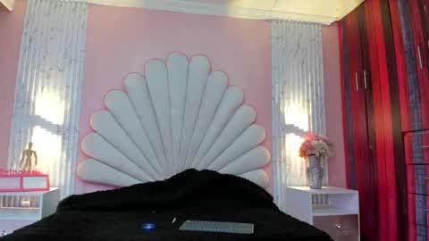 miss_evans_ online show from 03-26-26, 03:06