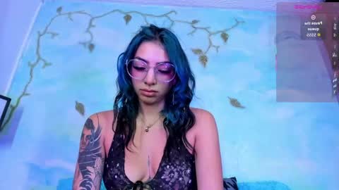 miss_evans_ online show from 04-28-26, 01:37