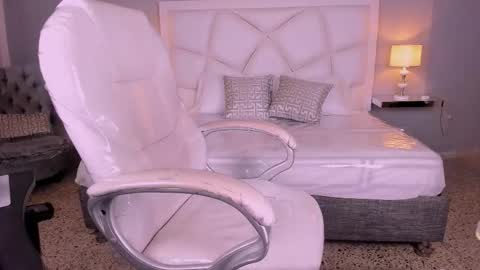 Francheska online show from 02-14-26, 12:02