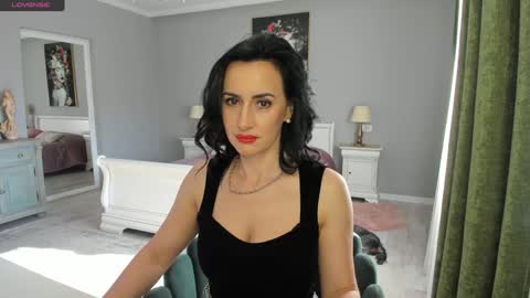 Snapshot of miss_giulia chatting on 01-16-25, 09:59 Miss Giulia online show from 01-16-25, 09:59