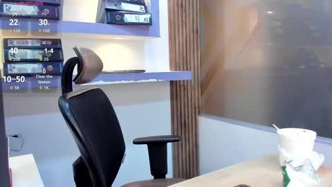 Snapshot of miss_horney chatting on 04-15-26, 02:13 miss_horney online show from 04-15-26, 02:13
