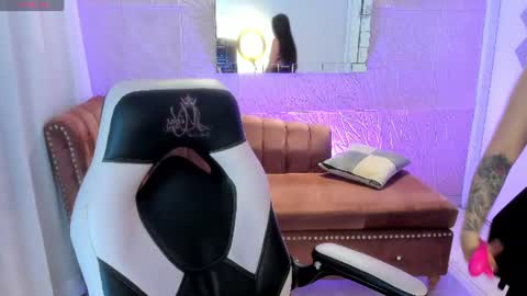 Isabella online show from 06-17-26, 01:01