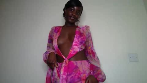 Snapshot of miss_jamilla255 chatting on 09-15-25, 06:35 SensuElle WHAT I DONT SHOW HERE... YOULL ONLY SEE IN PRIVATE online show from 09-15-25, 06:35