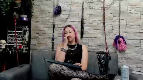 Snapshot of miss_kaz chatting on 07-28-26, 12:18 Kaz online show from 07-28-26, 12:18