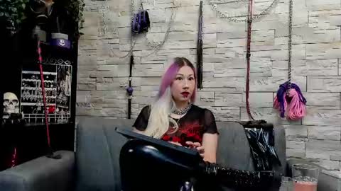 Snapshot of miss_kaz chatting on 07-30-26, 12:53 Kaz online show from 07-30-26, 12:53