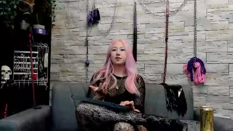 Snapshot of miss_kaz chatting on 08-09-26, 12:34 Kaz online show from 08-09-26, 12:34