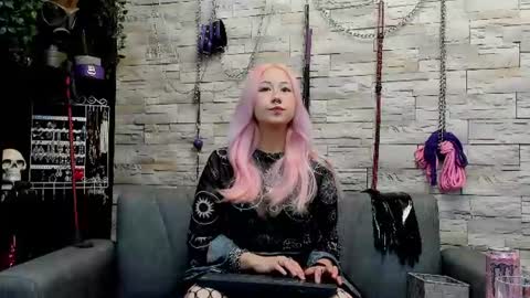 Snapshot of miss_kaz chatting on 08-10-26, 01:31 Kaz online show from 08-10-26, 01:31