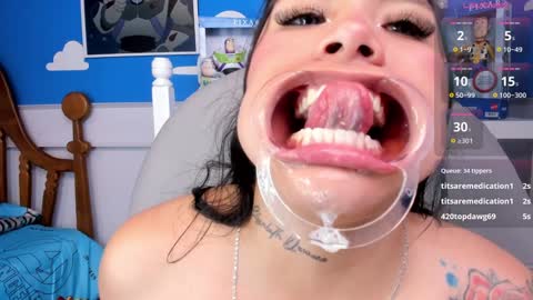 Snapshot of miss_keisi chatting on 02-07-25, 12:20 Keisi online show from 02-07-25, 12:20