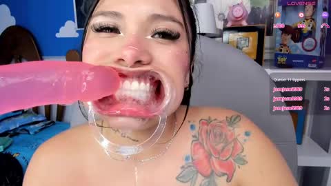 Snapshot of miss_keisi chatting on 02-11-25, 09:25 Keisi online show from 02-11-25, 09:25