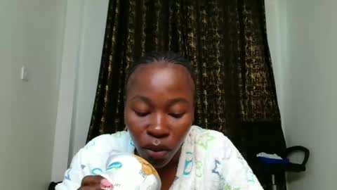 Miss Kiarrafit online show from 05-13-26, 01:30