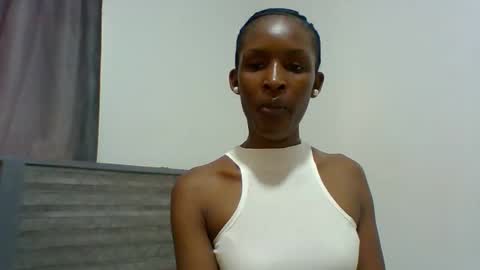 kiki online show from 10-19-25, 08:15