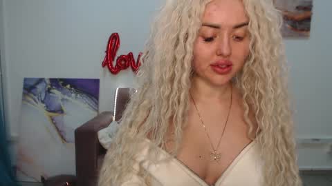 miss_kiten online show from 02-08-25, 03:41