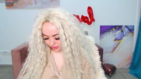 miss_kiten online show from 02-19-25, 12:14