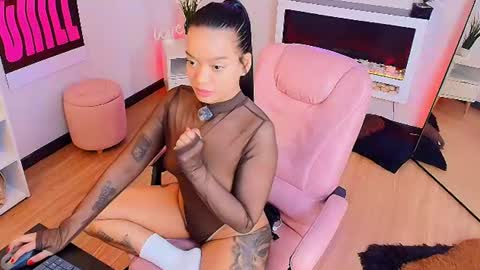 Snapshot of miss_koko_ chatting on 06-22-26, 02:02 Miss koko online show from 06-22-26, 02:02
