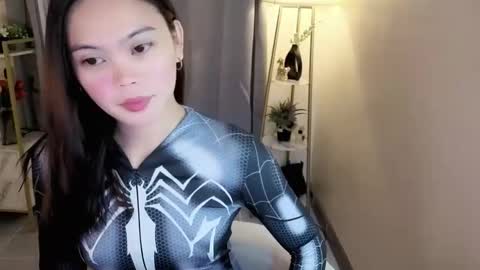miss_kyrstyn online show from 04-18-26, 04:33