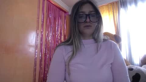 lilieth  online show from 10-24-25, 04:58