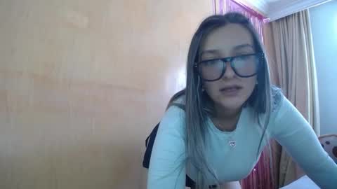 lilieth  online show from 01-05-26, 05:27