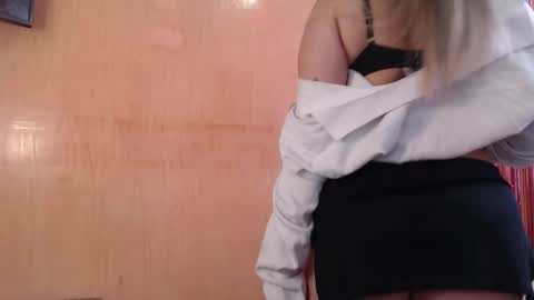 lilieth  online show from 02-21-26, 12:50
