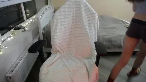 Snapshot of miss_lina_dream chatting on 04-19-26, 08:55 Miss Lina online show from 04-19-26, 08:55