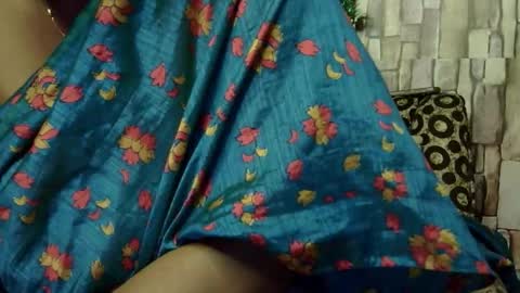 Snapshot of miss_mahi69 chatting on 09-18-25, 06:21 Mahi online show from 09-18-25, 06:21