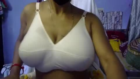 Mahi online show from 07-21-26, 04:26