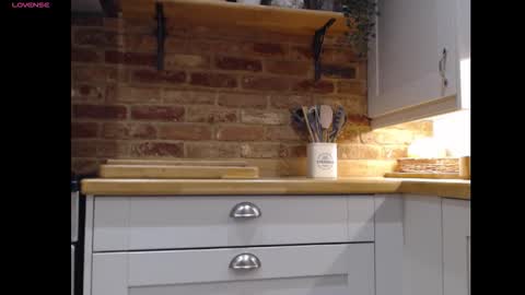 Snapshot of miss_married chatting on 02-07-26, 09:02 Anna online show from 02-07-26, 09:02